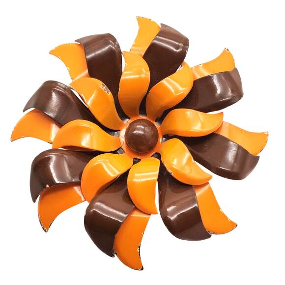 Flower Power Brooch Orange Brown Enamel Metal Pin Vintage 60s Hippie Retro Boho - Picture 1 of 6